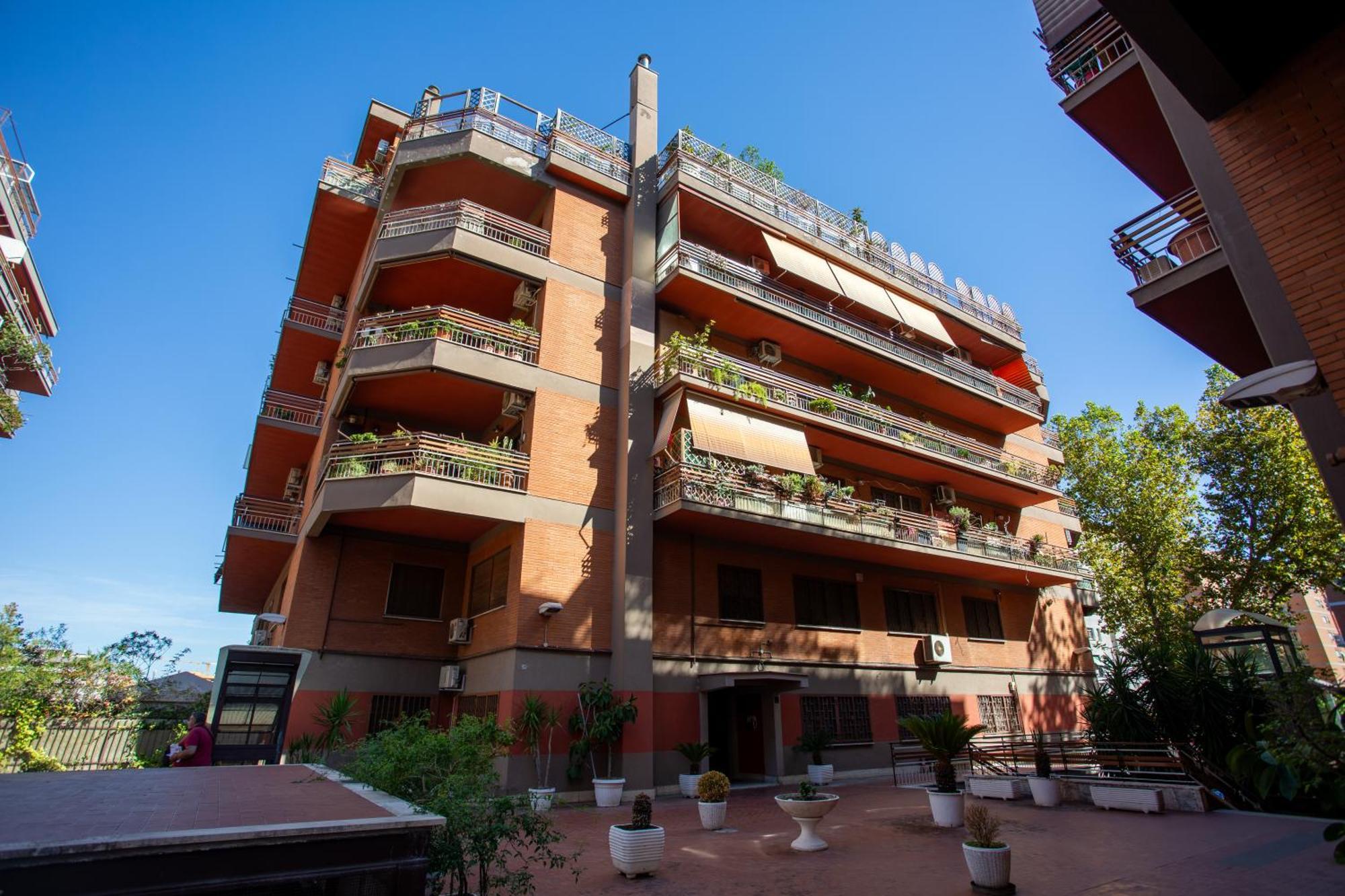 Stanza Comoda E Silenziosa Con Bagno Privato E Area Lavoro E Relax Roma Esterno foto