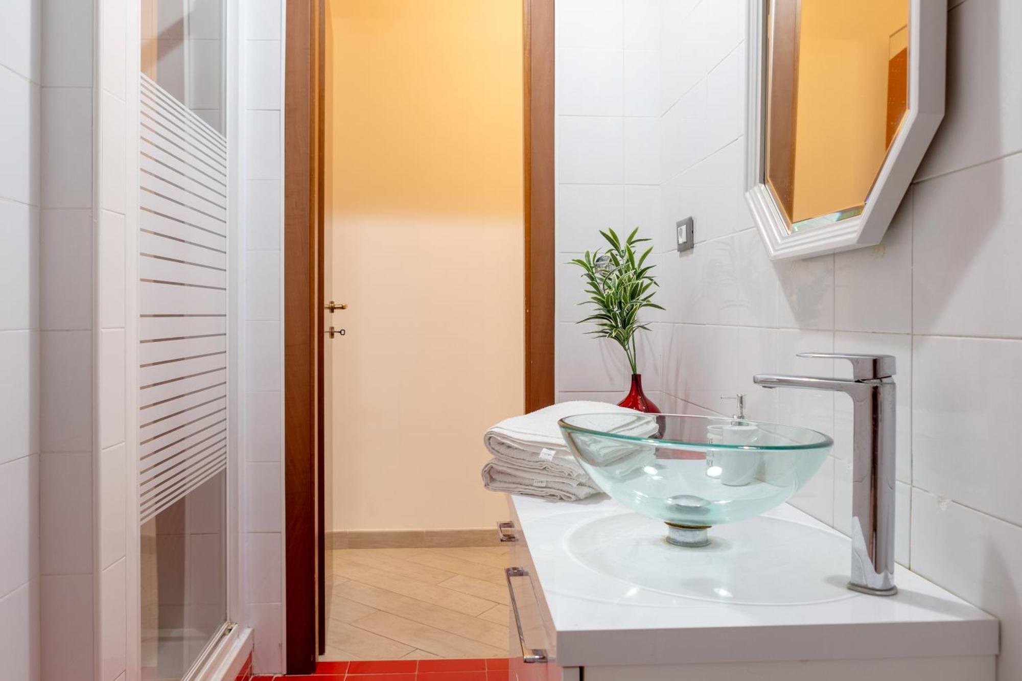Stanza Comoda E Silenziosa Con Bagno Privato E Area Lavoro E Relax Roma Esterno foto