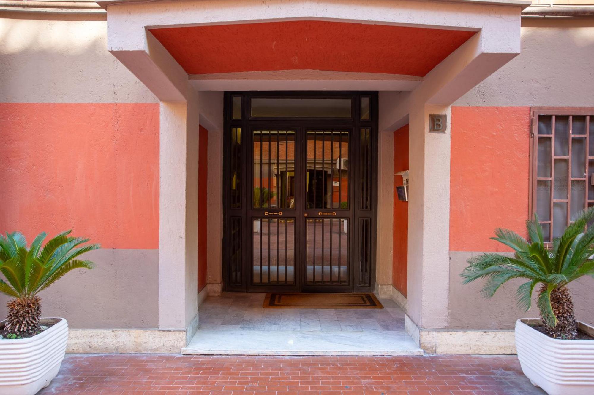 Stanza Comoda E Silenziosa Con Bagno Privato E Area Lavoro E Relax Roma Esterno foto